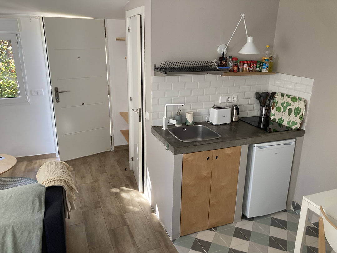 Cocina pequeña pero con todo lo necesario